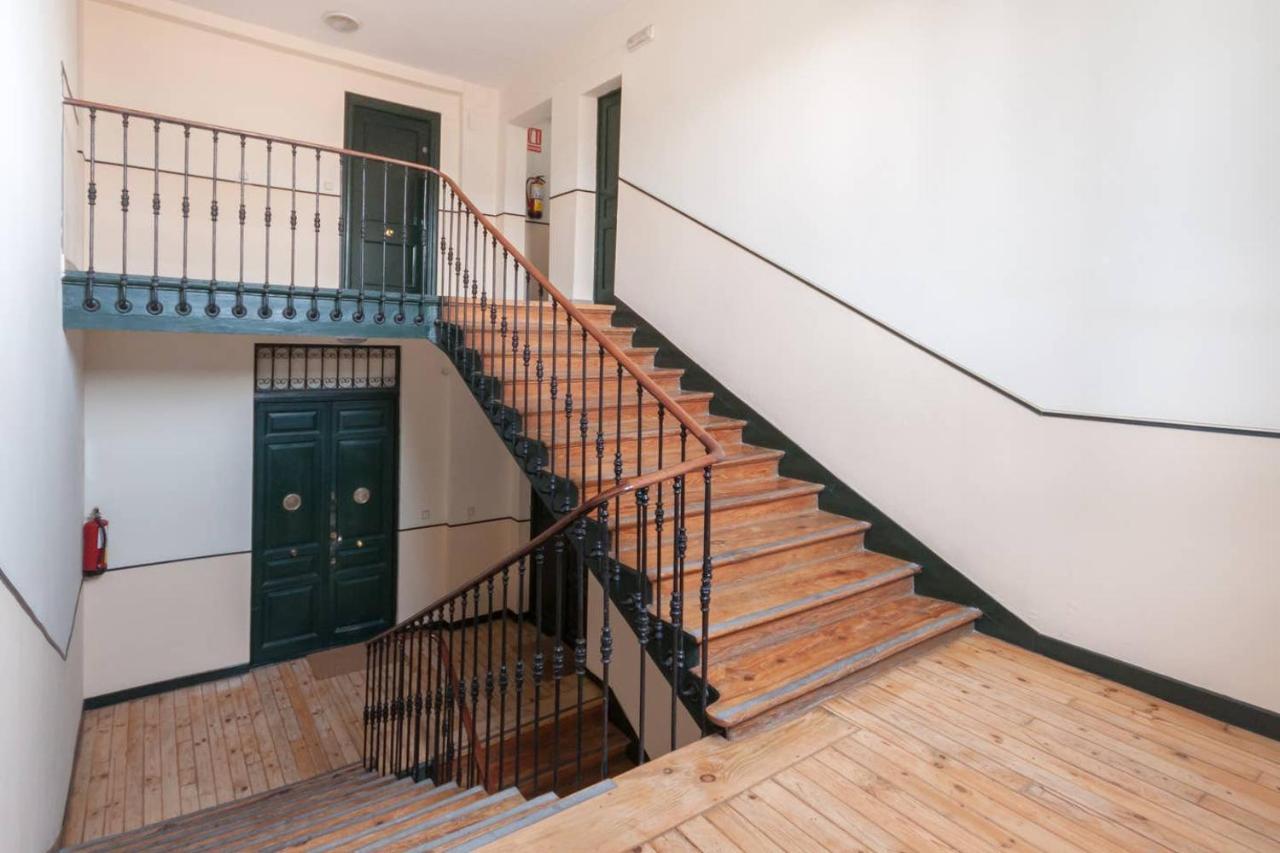 Cozy One-Bedroom Penthhouse La Latina مدريد المظهر الخارجي الصورة