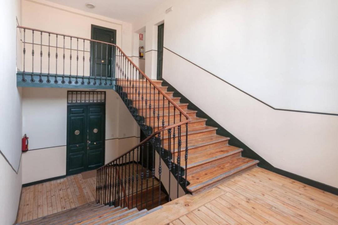 Cozy One-Bedroom Penthhouse La Latina مدريد المظهر الخارجي الصورة